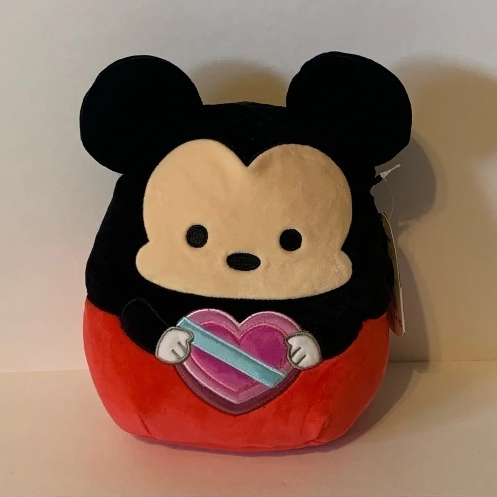 NWT. SQUISHMALLOWS Mickey Mouse Valentine’s 8” Plush